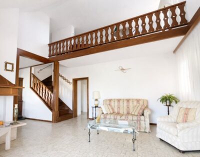 Villa Wanda in Tuscany by Zoom In Earth